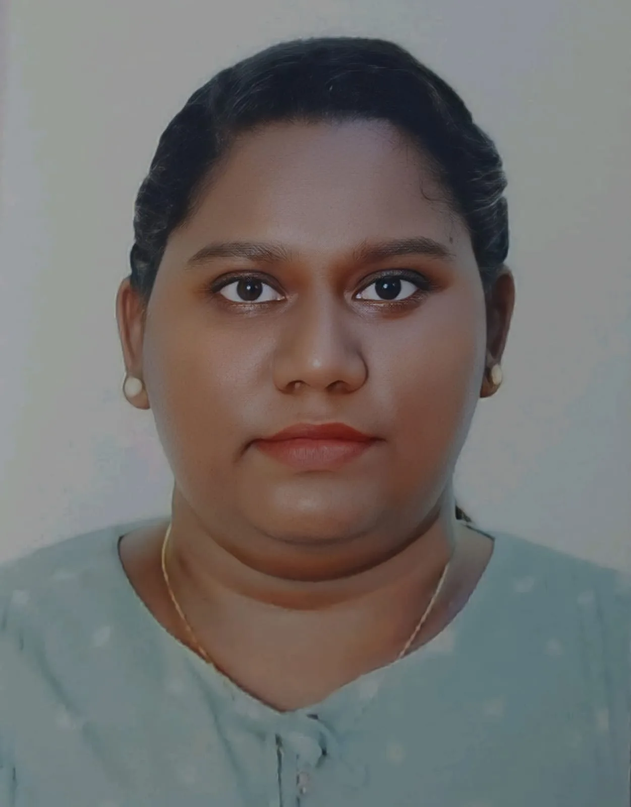 EIG Overseas 28 Isabel M.